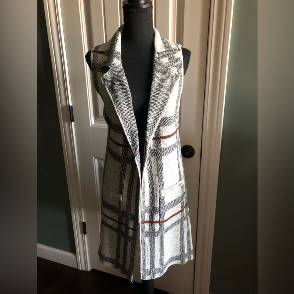 NWT Monteau Plaid Long Sweater Vest. Size S.